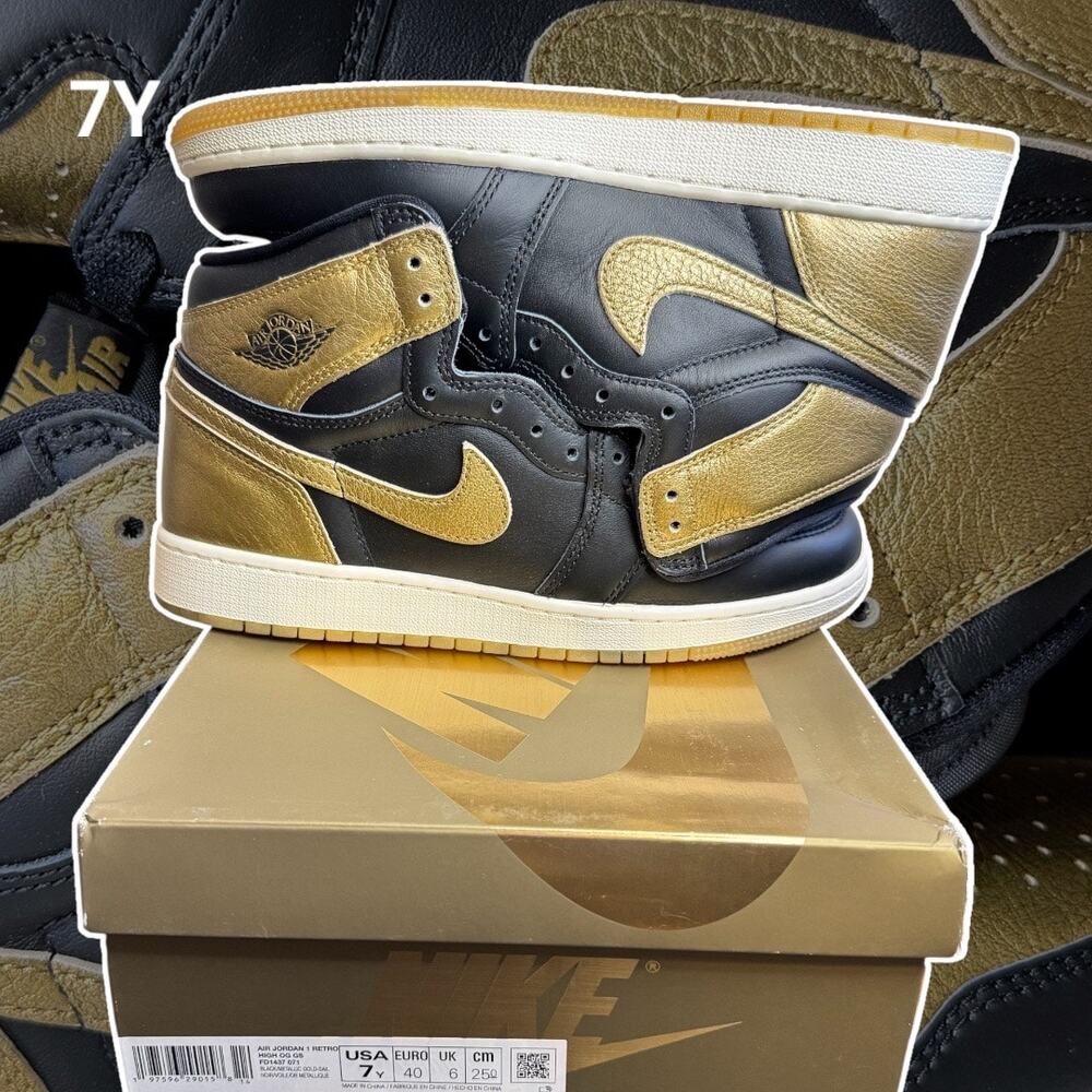 •DS• Jordan 1 Retro High OG Black Metallic Gold (GS) • 7Y / 8W